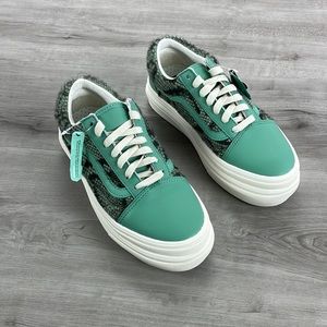 VANS - SUPER COMFYCUSH LOW TOPS